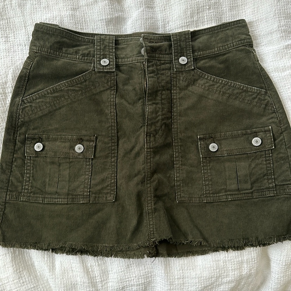 💚 NWT high rise A-Line skirt